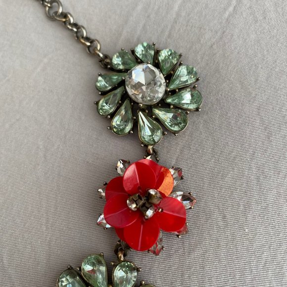 Ann Taylor Red & Green Floral Statement Necklace - Picture 2 of 4